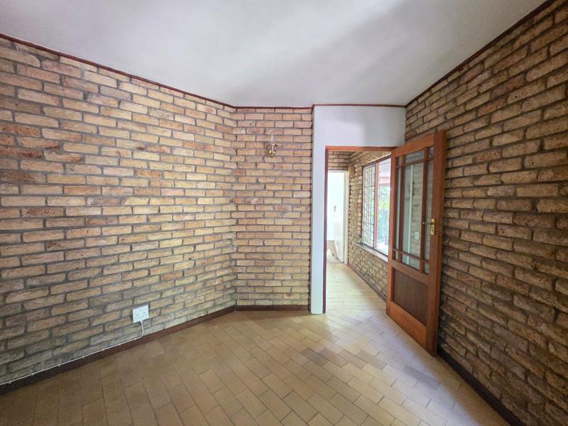 To Let 1 Bedroom Property for Rent in Vierlanden Western Cape